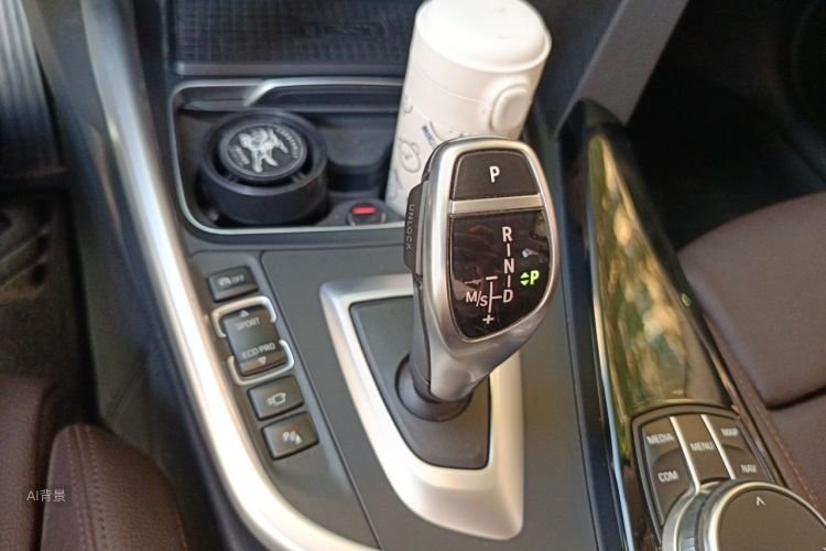 BMW 3 Series 2019 #16 BMW 3 Series 2019 car image #16