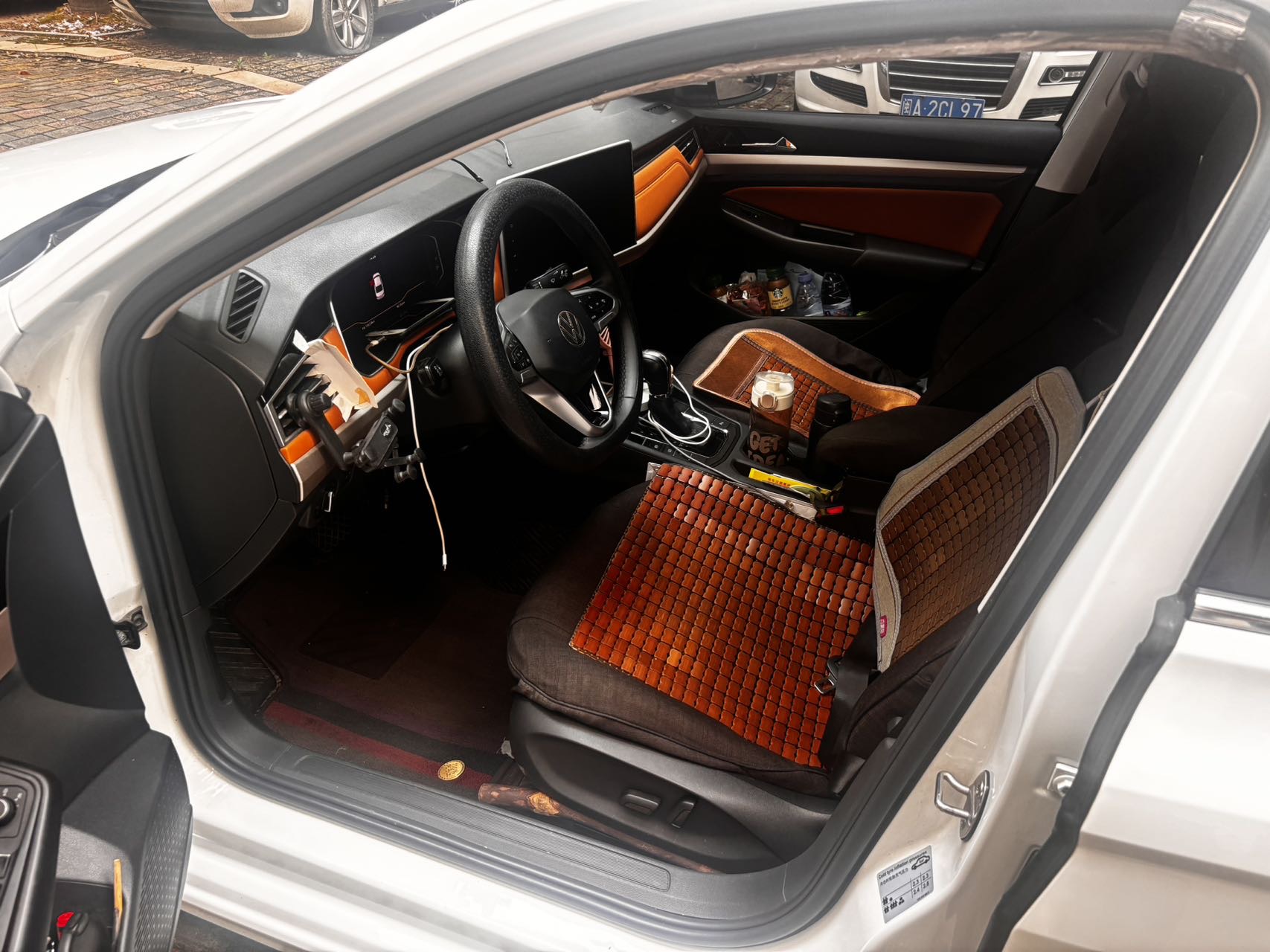 Volkswagen Bora 2023 imagen de coche #3