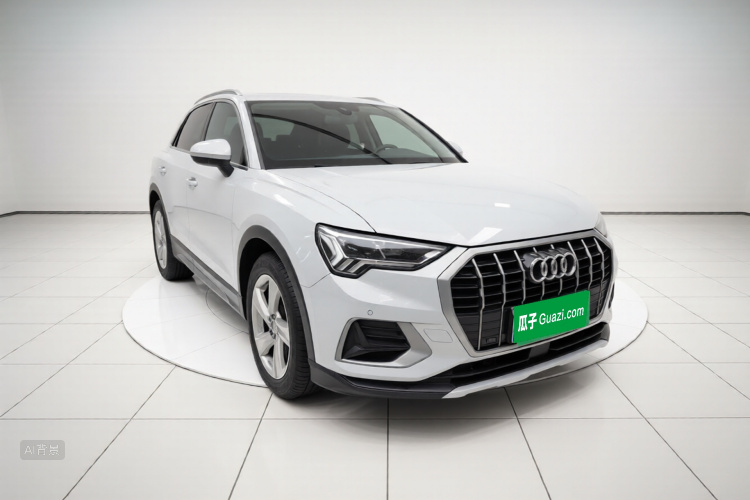 Audi Q3 2019 car image #4