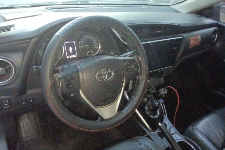 Toyota Corolla 2018 car image #12