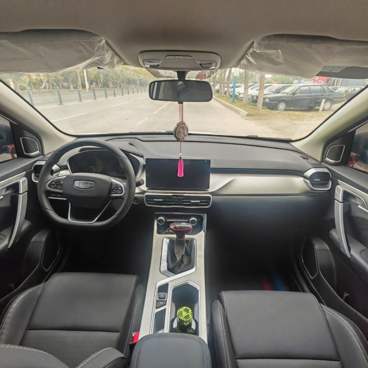GEELY Coolray 2026 car image #5