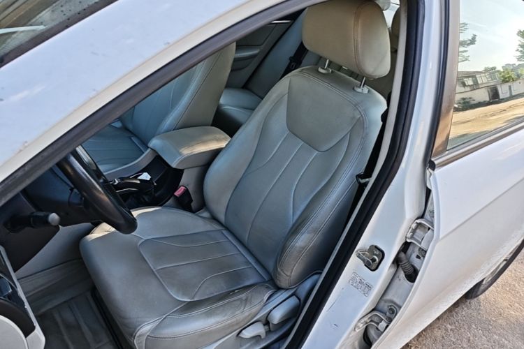 GEELY Emgrand 2016 #15 GEELY Emgrand 2016 image de voiture #15
