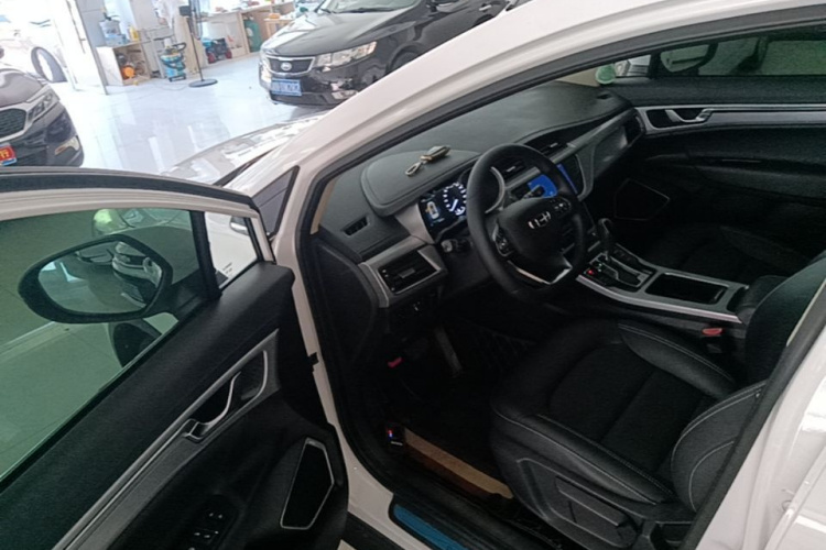 GEELY Emgrand GS 2019 #16 GEELY Emgrand GS 2019 صورة سيارة #16