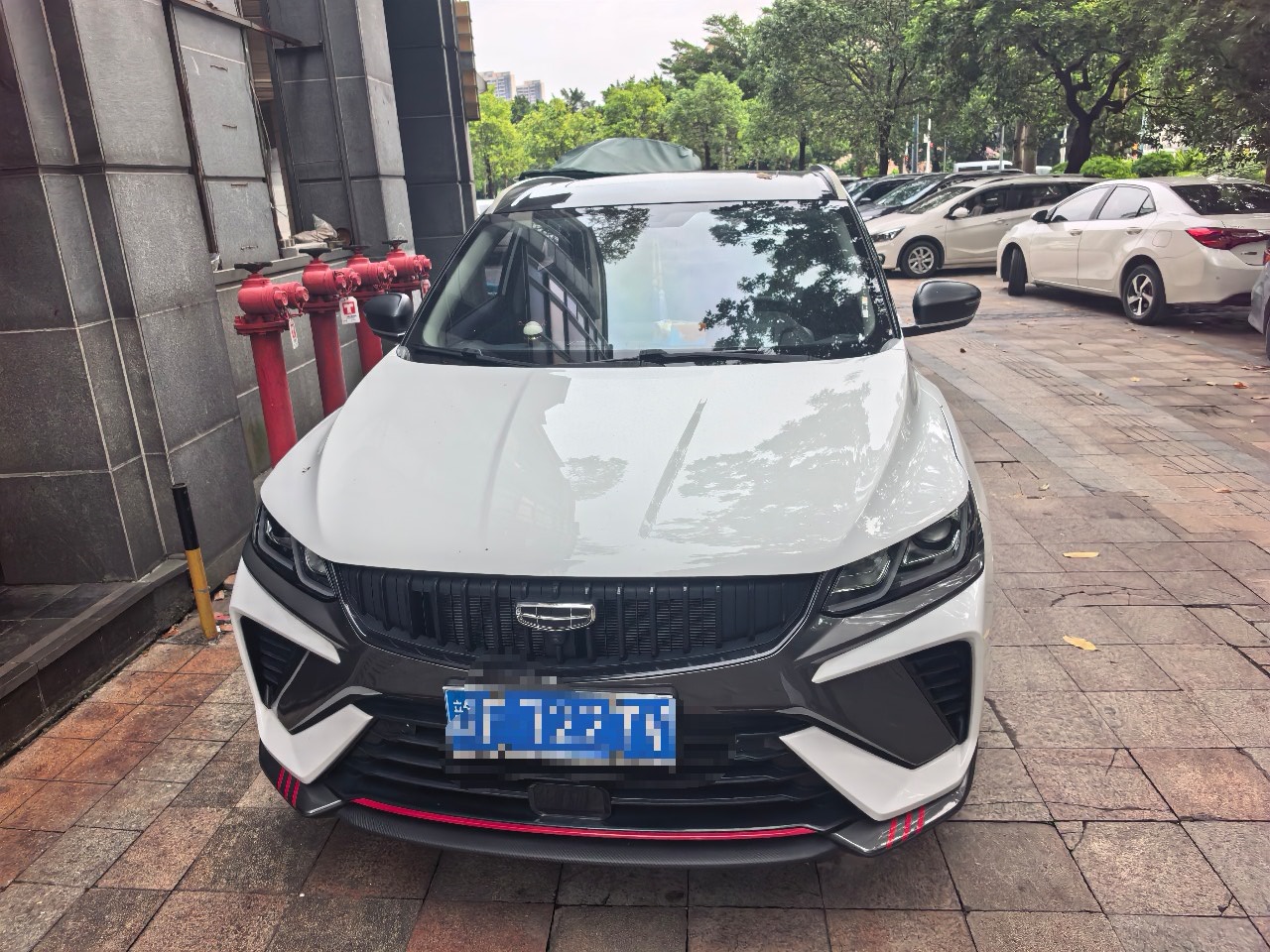 GEELY Coolray 2023 car image #2