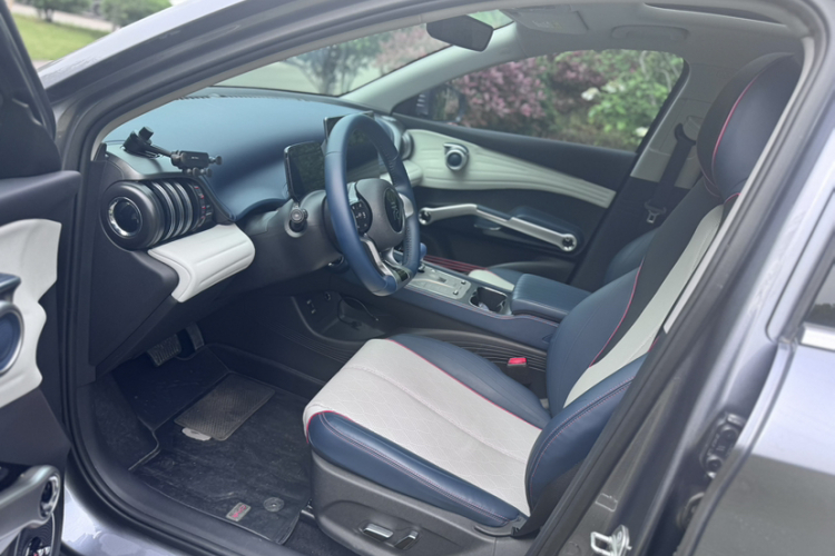 BYD Yuan Plus 2023 изображение автомобиля #14