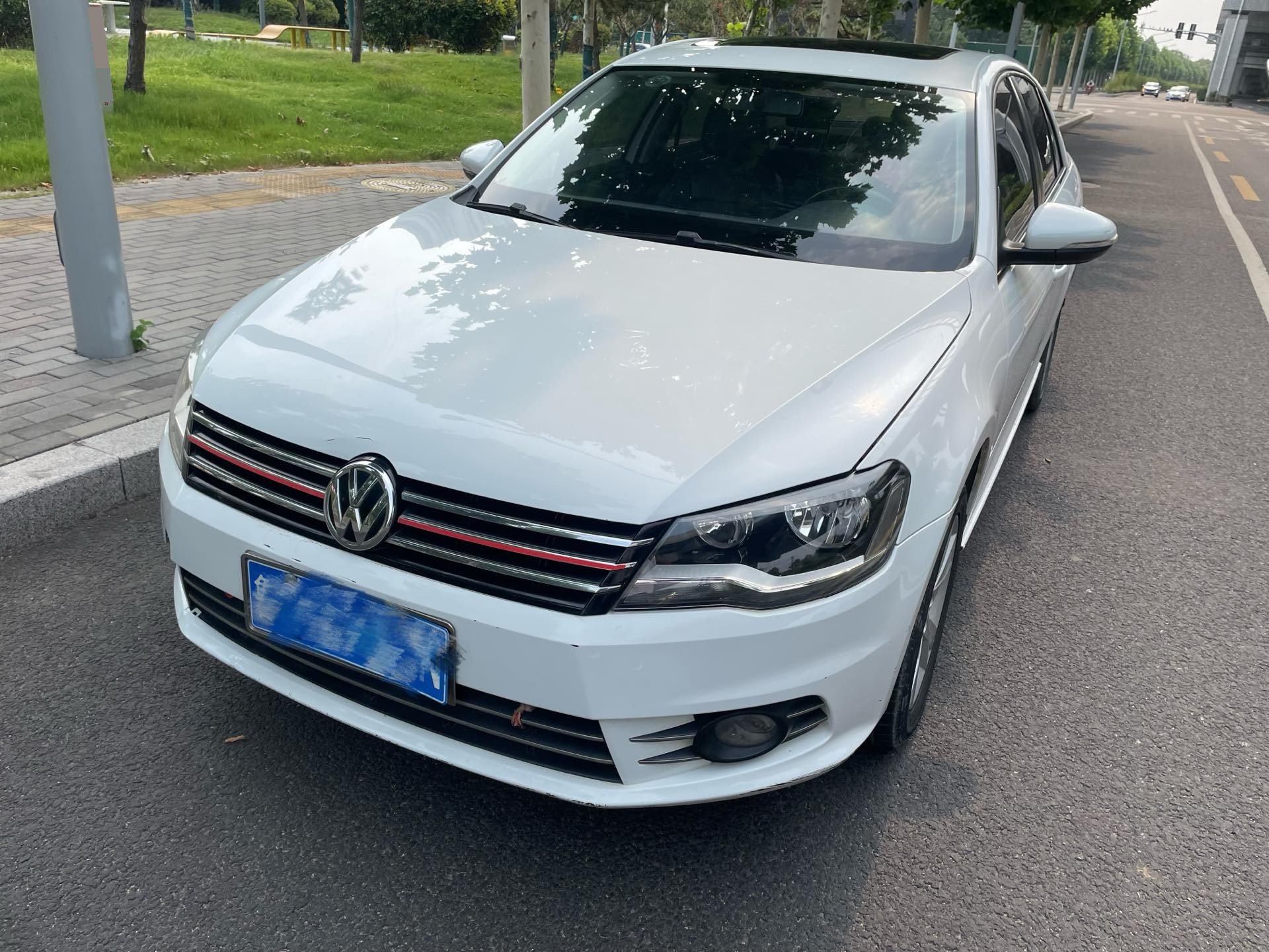 Volkswagen Bora 2014 car image 