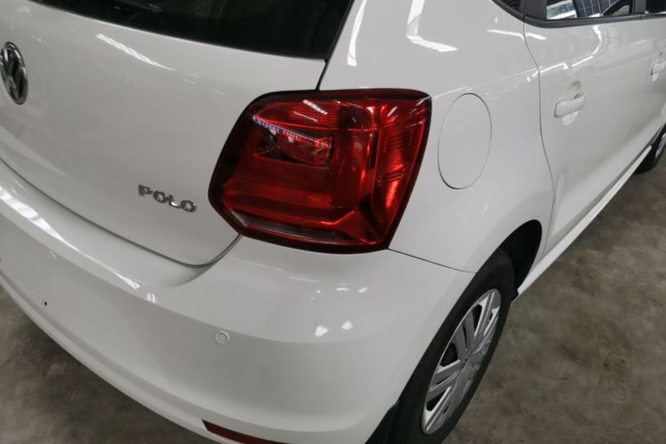 Volkswagen Polo 2017 car image #8