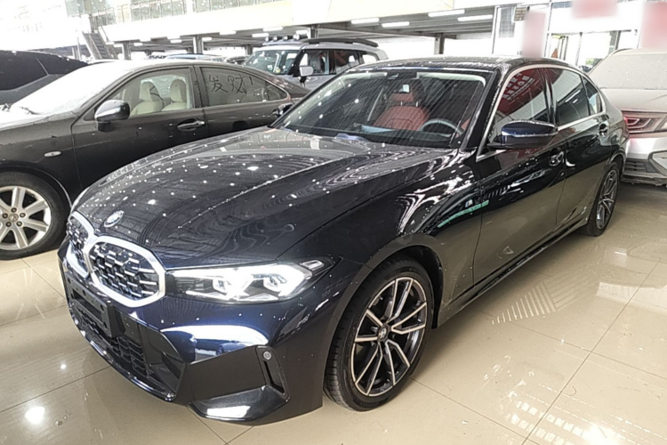 BMW 3 Series 2025 car image #2