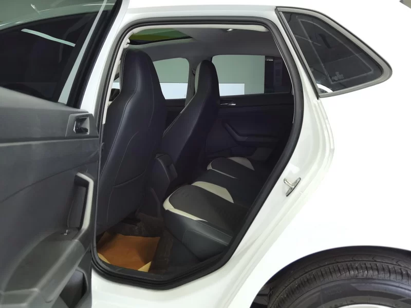 Volkswagen Polo 2023 immagine di auto #19