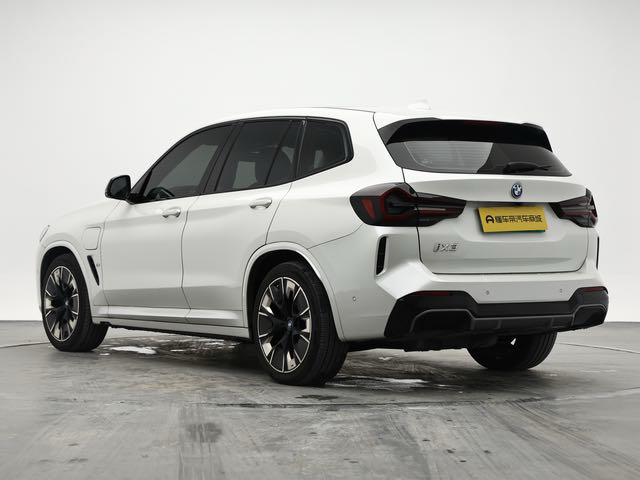 BMW iX3 2022 car image #3