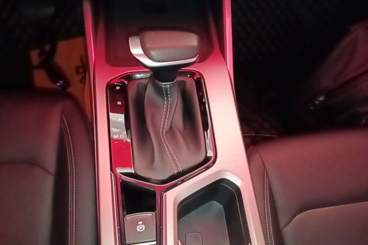 GEELY Emgrand 2022 #14 GEELY Emgrand 2022 car image #14