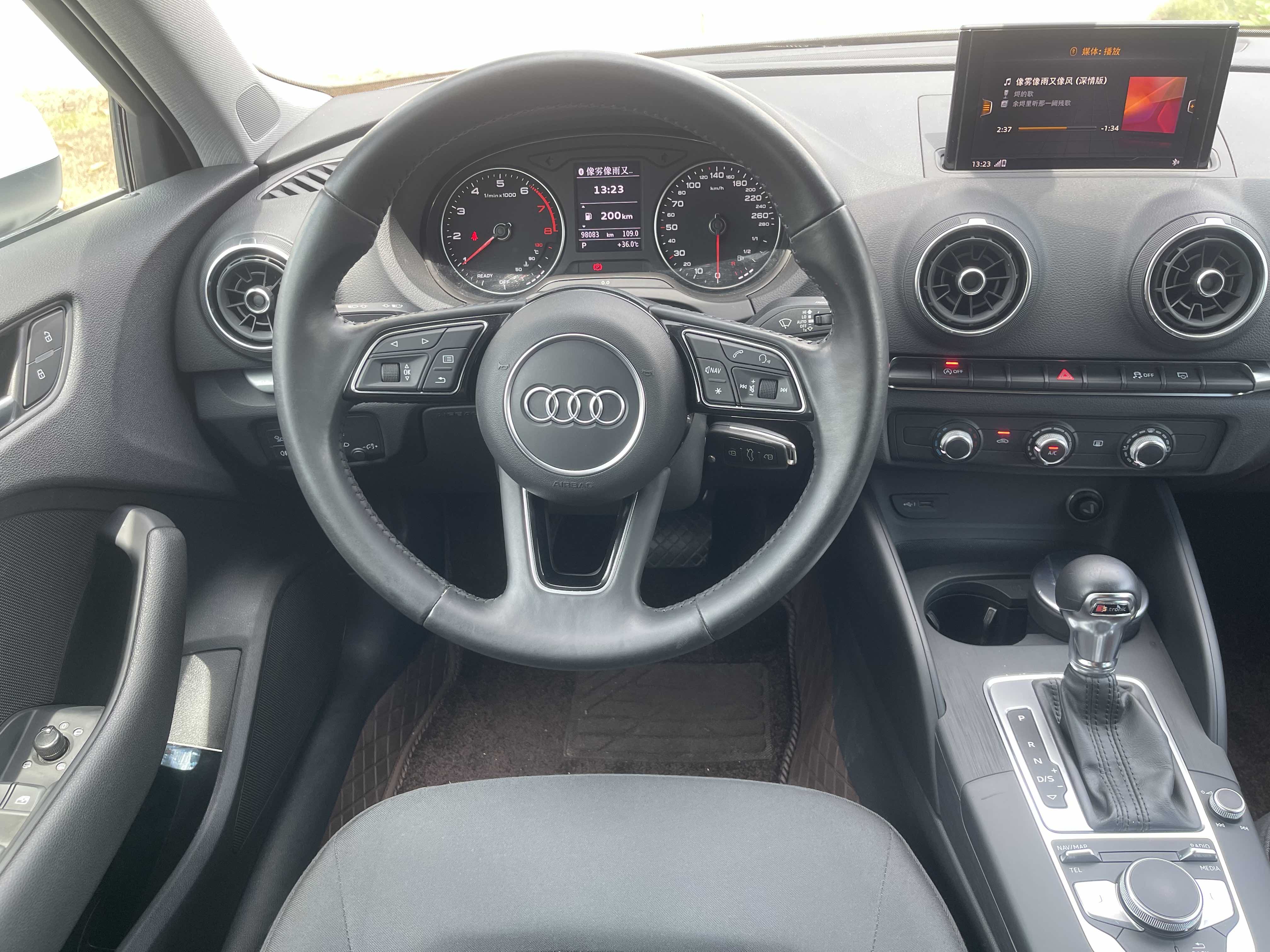 Audi A3 2019 car image #9