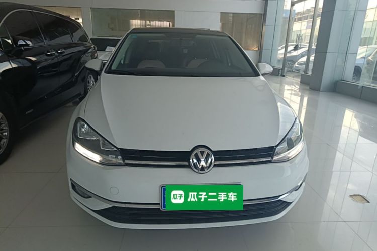 Volkswagen Golf 2020 car image #3