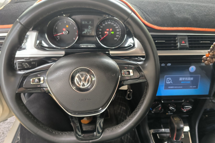 Volkswagen Bora 2018 car image #15