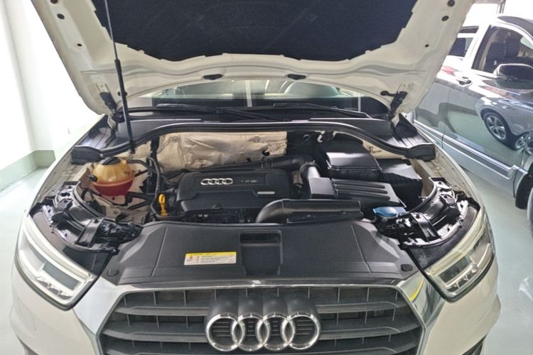Audi Q3 2017 #20 Audi Q3 2017 car image #20