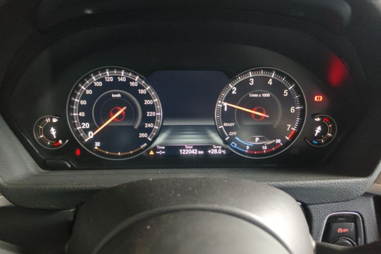 BMW 3 Series 2018 #16 BMW 3 Series 2018 car image #16