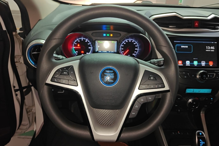 BYD Yuan New Energy 2019 #11 BYD Yuan New Energy 2019 car image #11