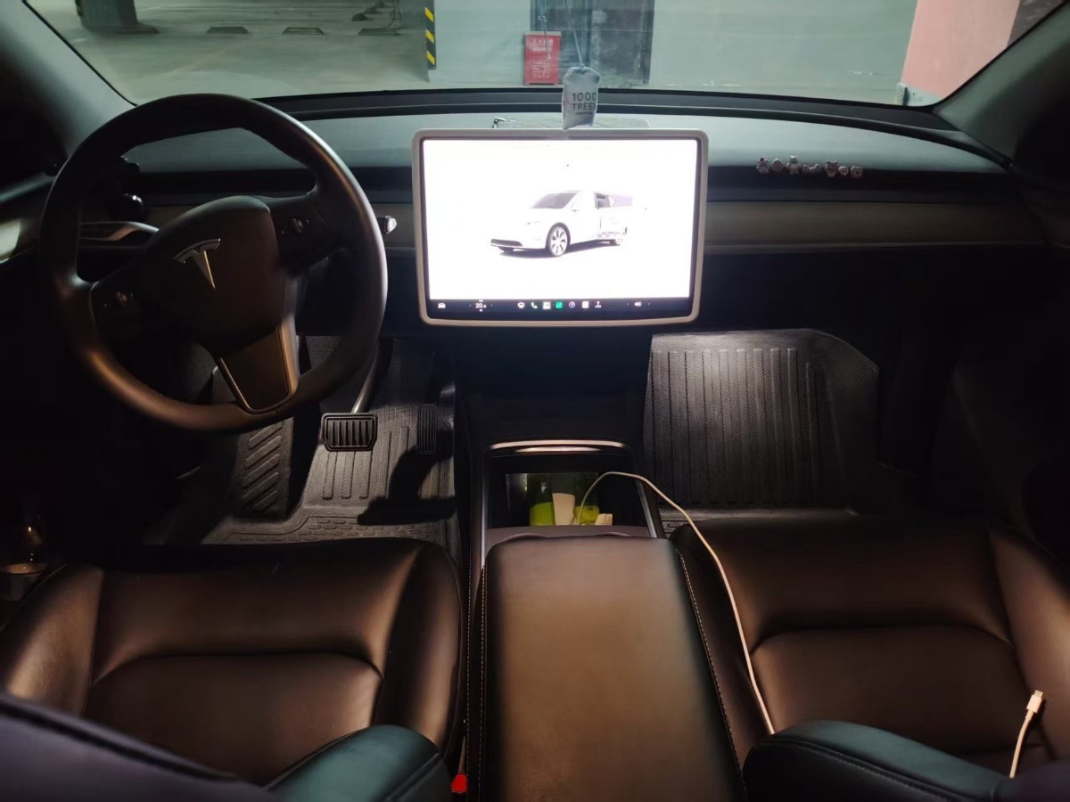 Tesla Model Y 2022 car image #5
