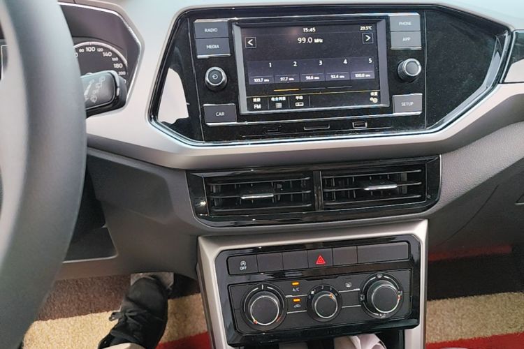 Volkswagen T-Cross 2020 car image #15