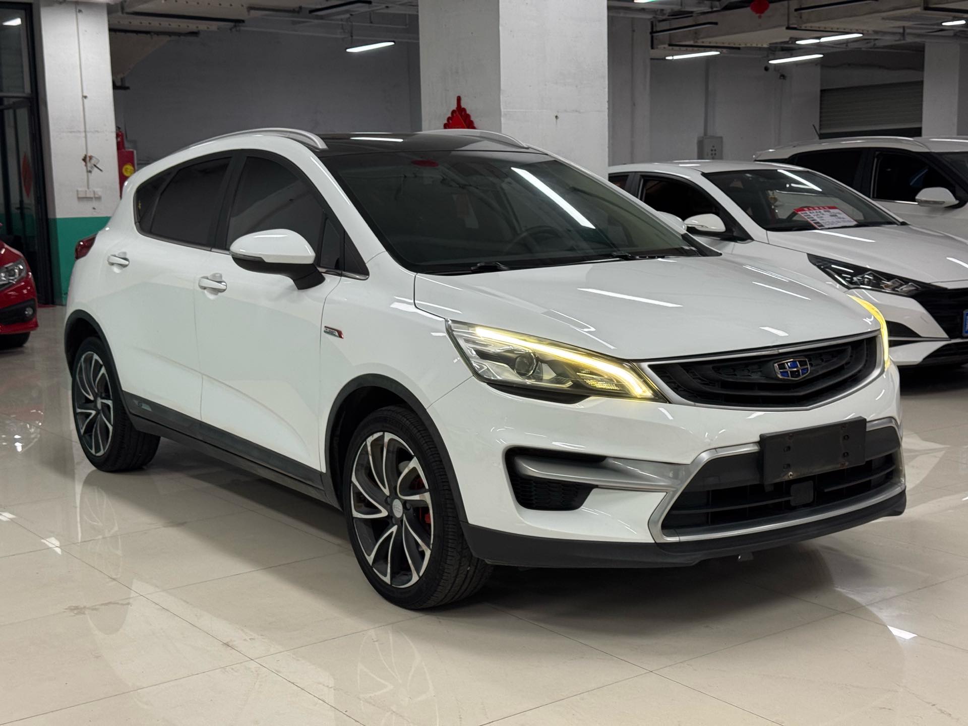 GEELY Emgrand GS 2017 car image #3