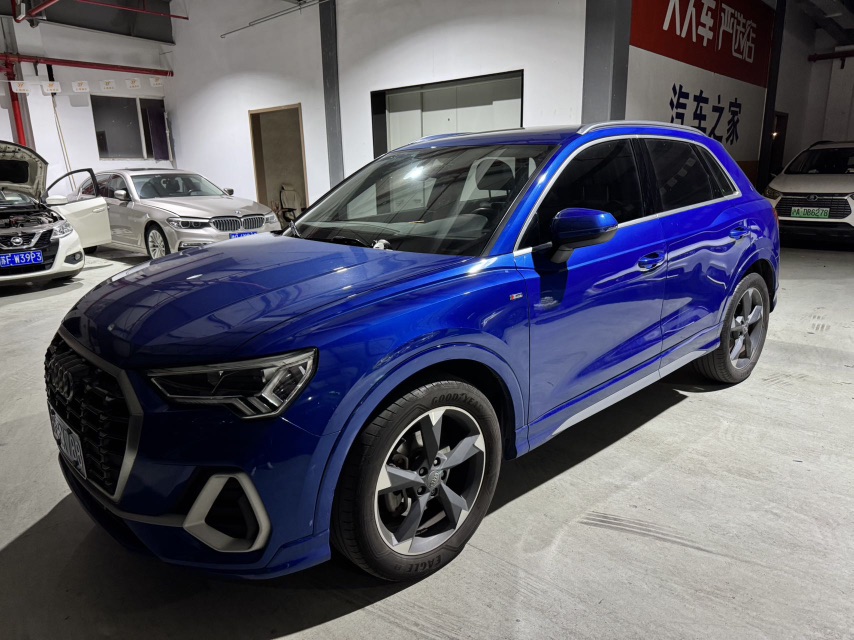 Audi Q3 2019 car image 