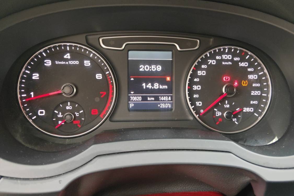 Audi Q3 2015 #27 Audi Q3 2015 car image #27