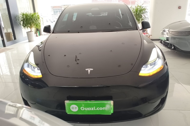 Tesla Model Y 2023 #3 Tesla Model Y 2023 car image #3