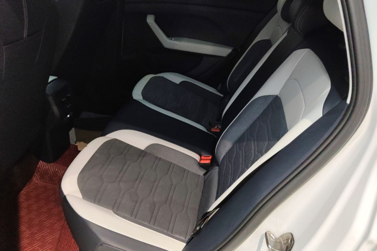 Volkswagen Tharu 2024 car image #10