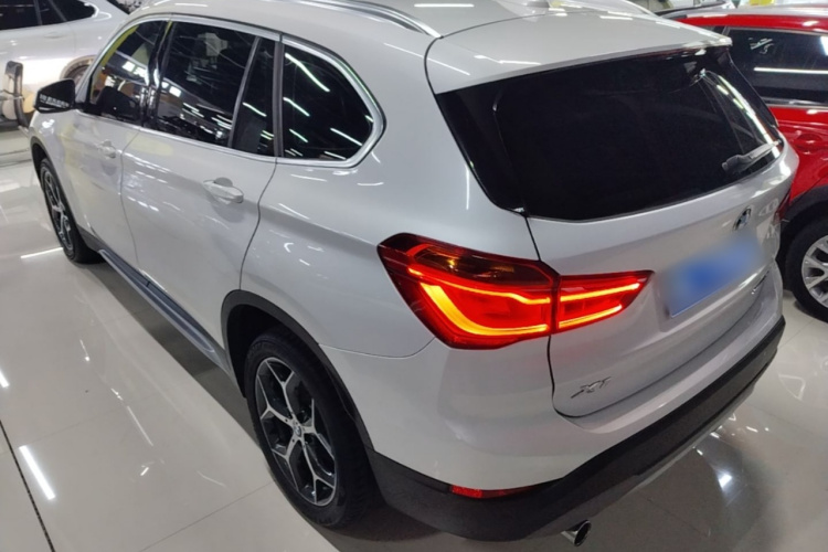 BMW X1 2018 #5 BMW X1 2018 car image #5