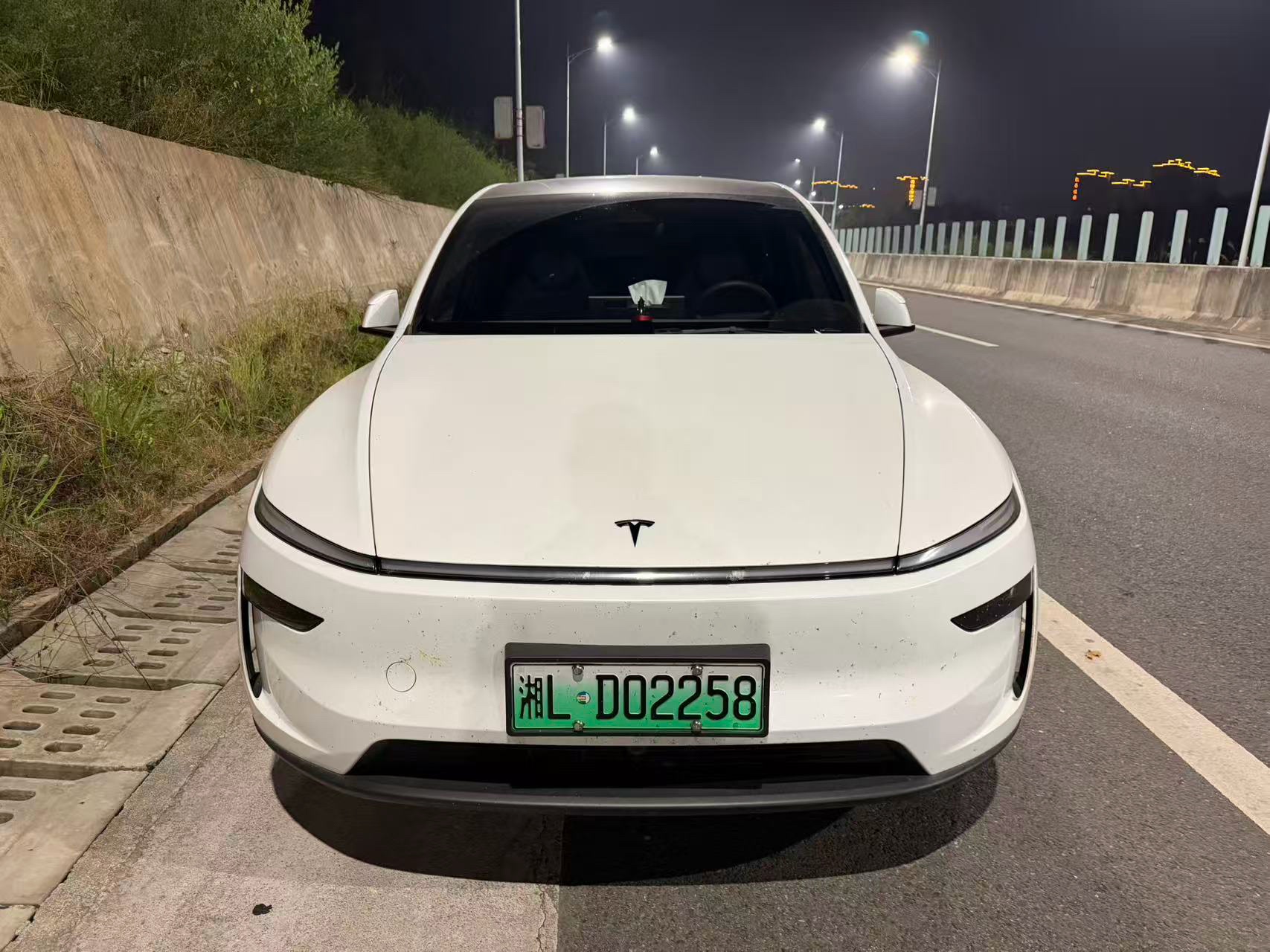 Tesla Model Y L 2026 #2 Tesla Model Y L 2026 imagem de carro #2