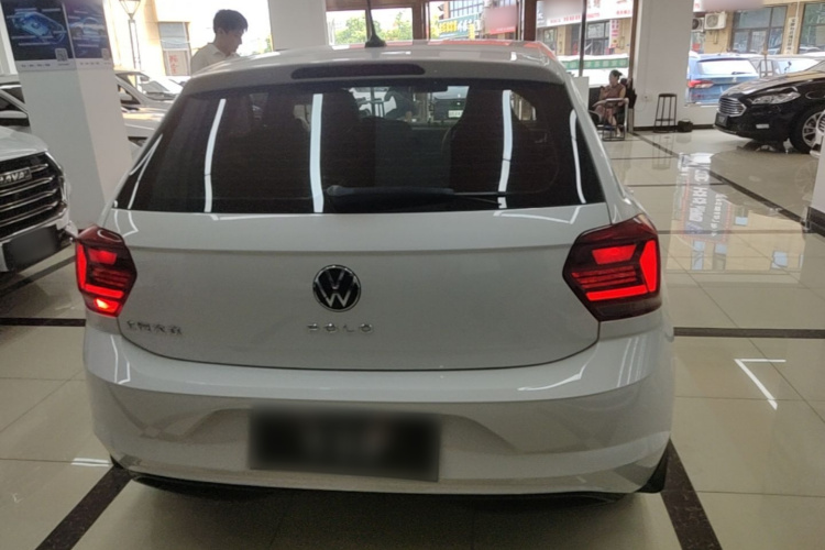 Volkswagen Polo 2021 car image #6