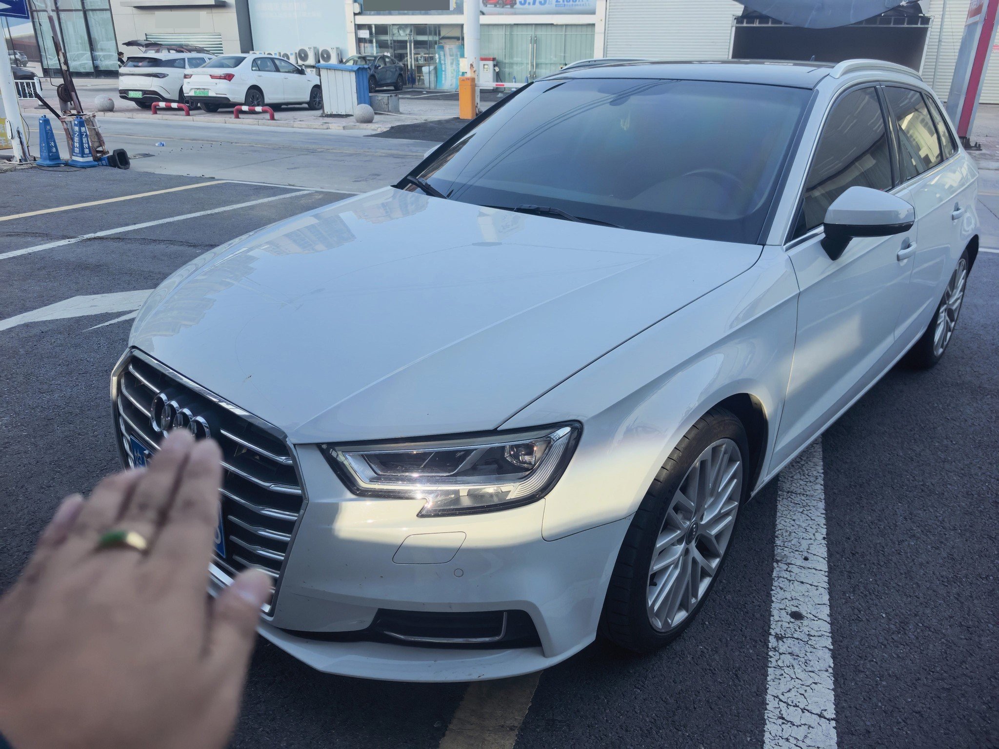 2019 2019 car image