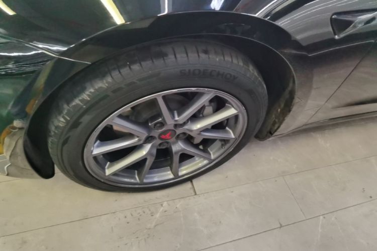 Tesla Model 3 2023 car image #9