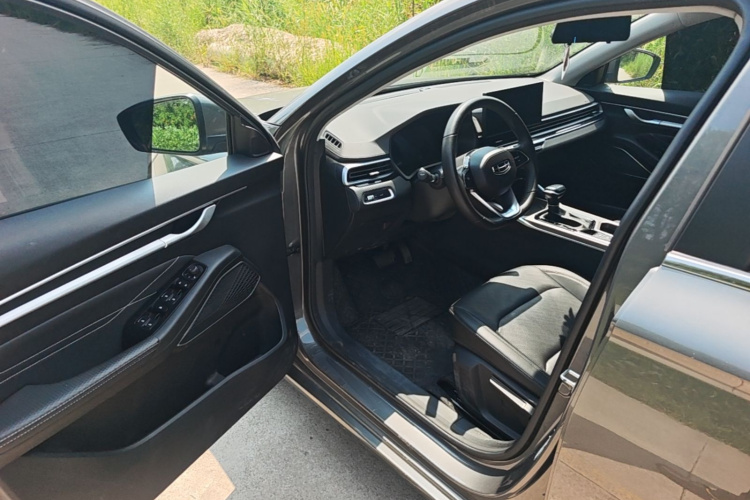 GEELY Emgrand 2024 car image #16