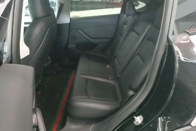 Tesla Model Y 2021 #17 Tesla Model Y 2021 car image #17