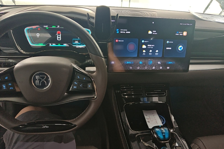 BYD Han 2022 car image #10