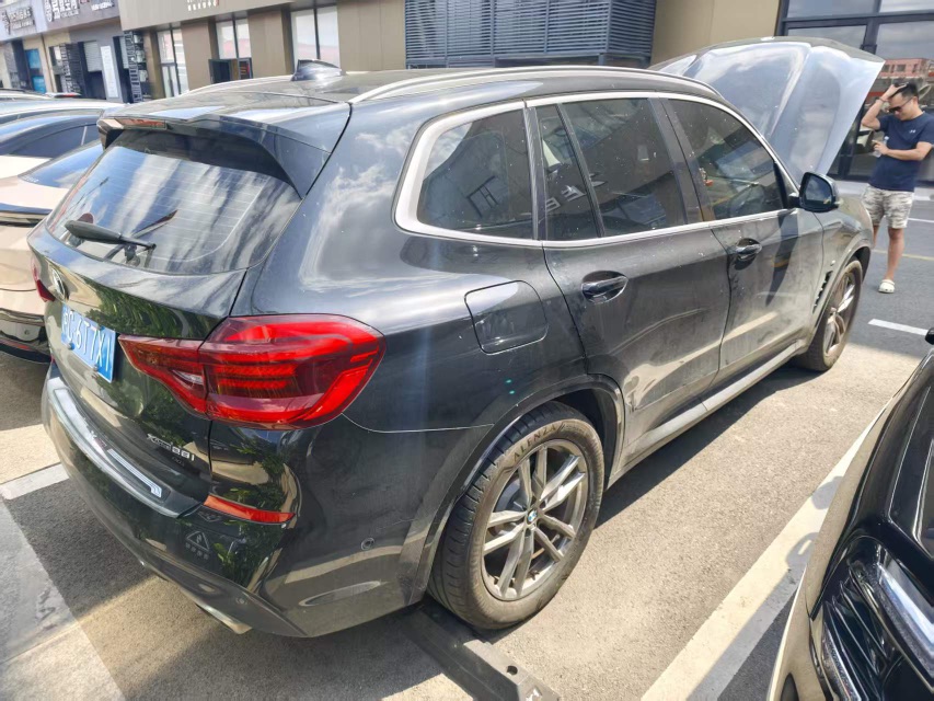 BMW X3 2021 #2 BMW X3 2021 car image #2