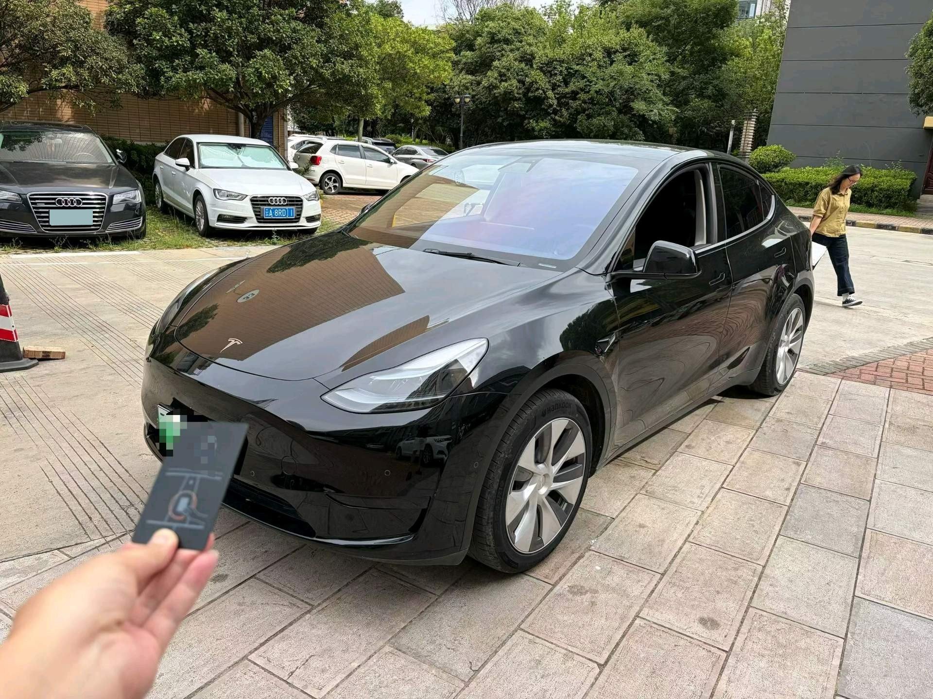 Tesla Model Y 2023 Tesla Model Y 2023 car image