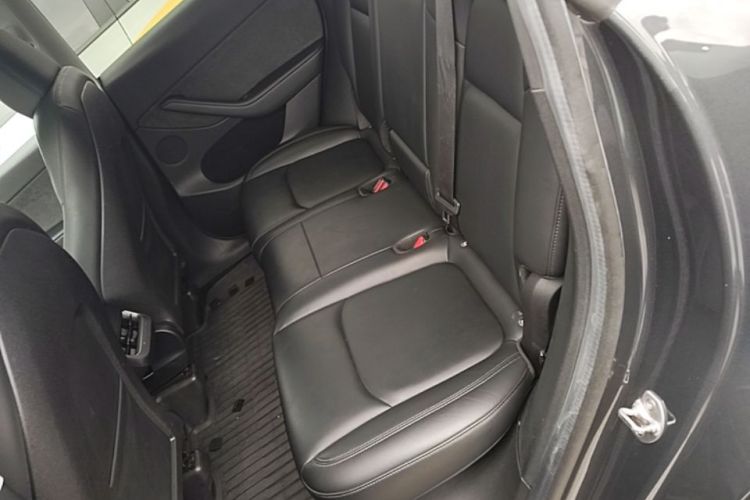 Tesla Model Y 2022 #17 Tesla Model Y 2022 car image #17