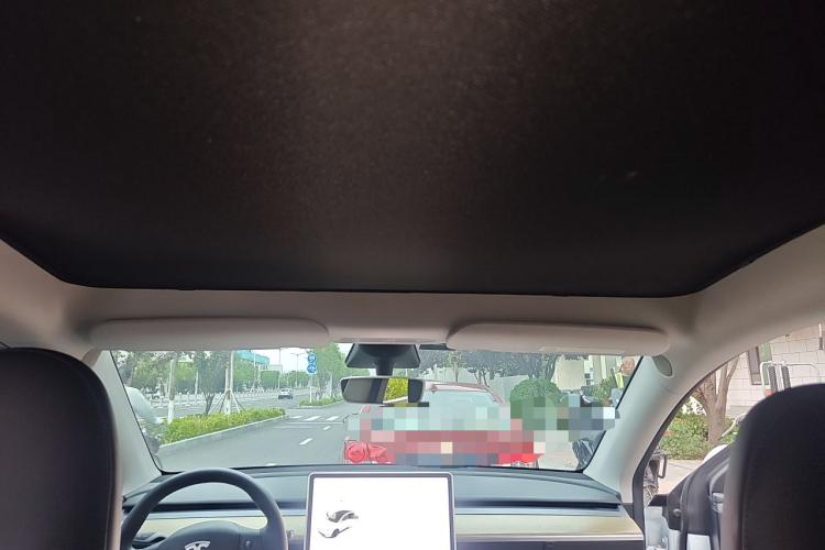 Tesla Model Y 2022 #20 Tesla Model Y 2022 car image #20