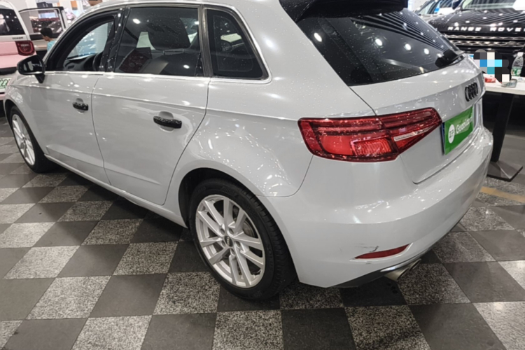 Audi A3 2019 car image #7