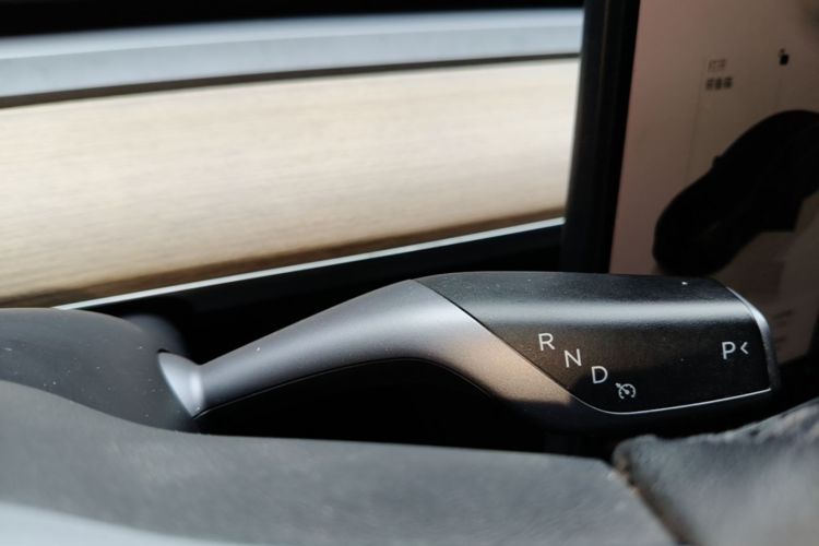 Tesla Model 3 2022 immagine di auto #14