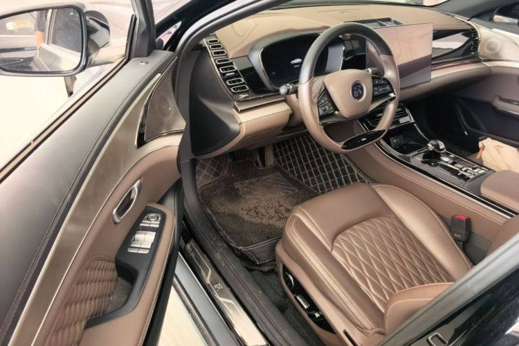 BYD Han 2023 car image #16