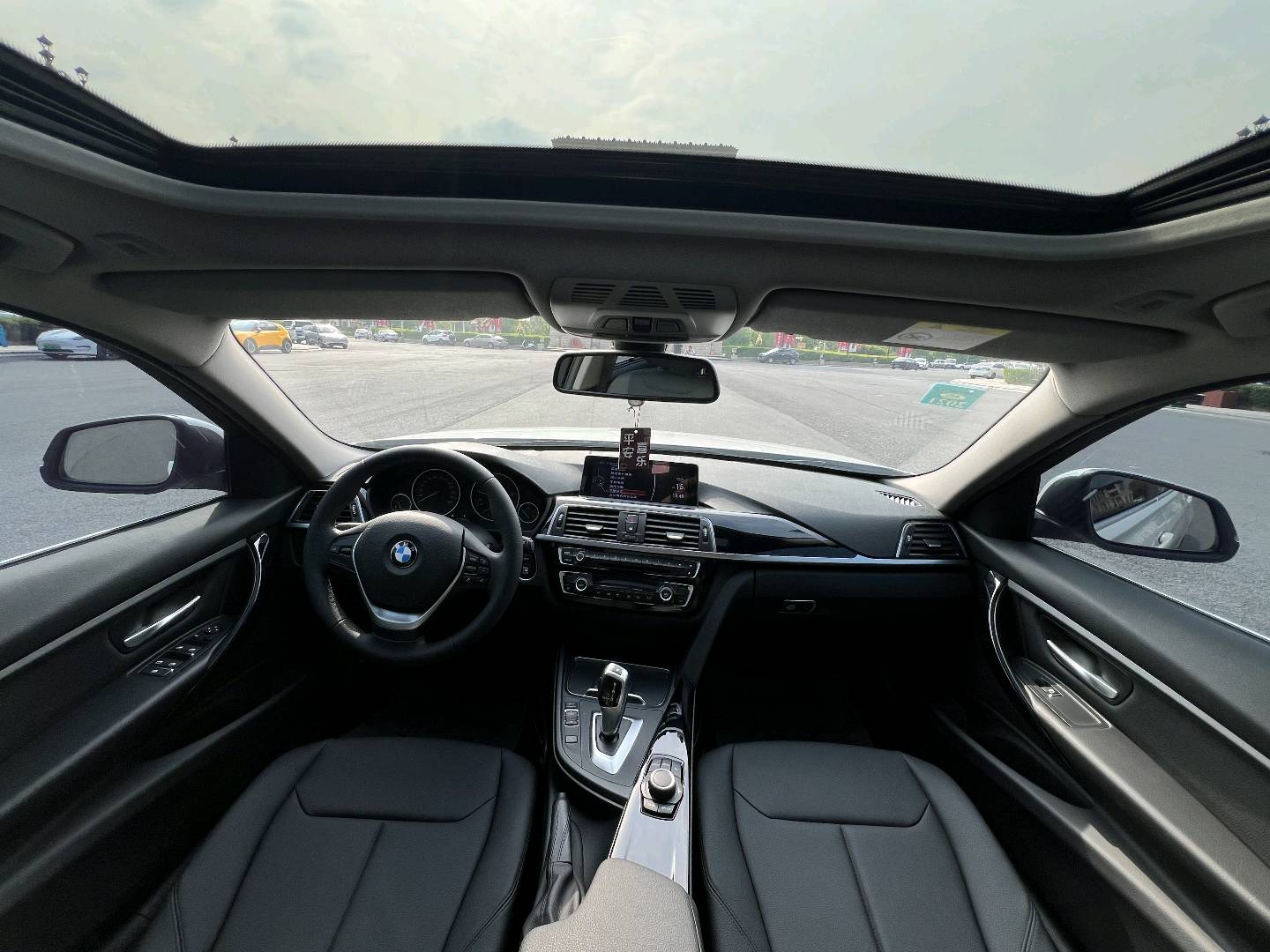 BMW 3 Series 2017 image de voiture #10