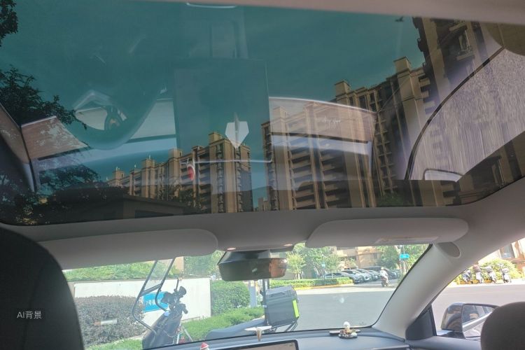 Tesla Model 3 2022 car image #20