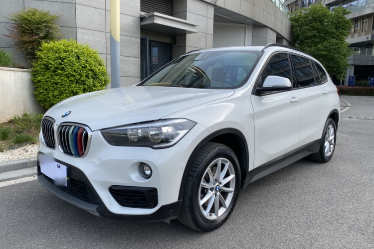 BMW X1 2019 #2 BMW X1 2019 car image #2