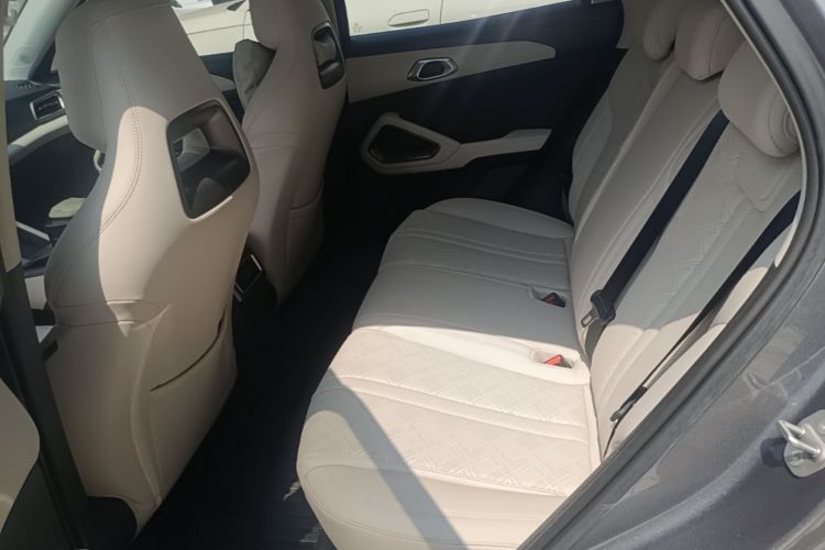 BYD YuanUP 2025 #17 BYD YuanUP 2025 car image #17