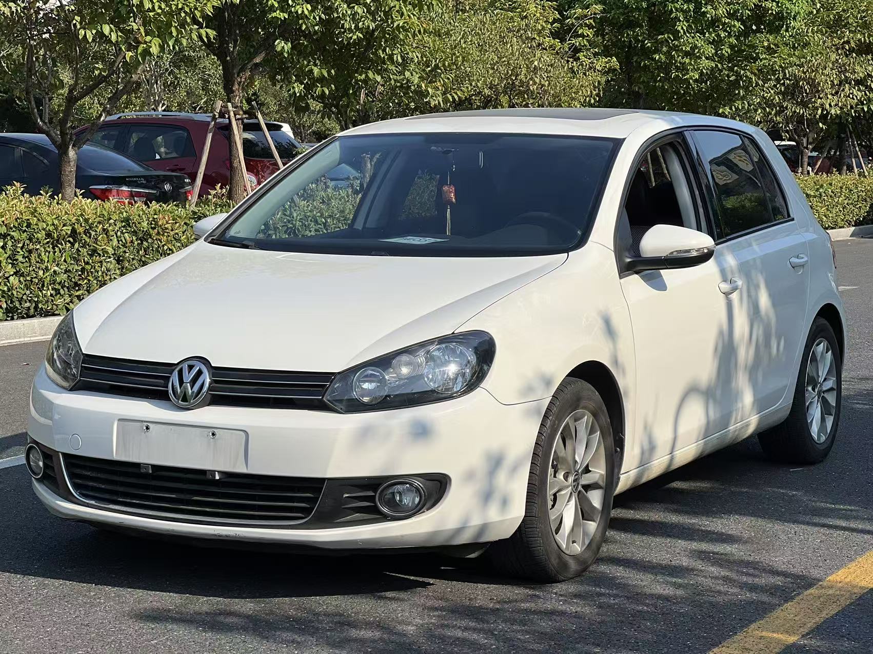 Volkswagen Golf 2011 Volkswagen Golf 2011 car image
