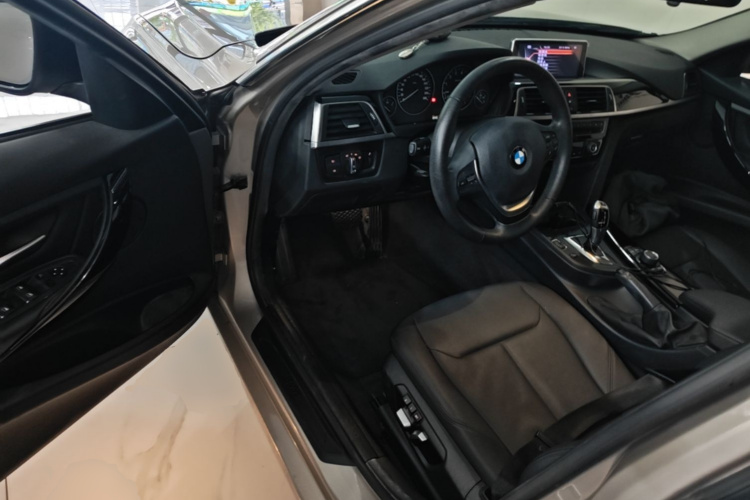 BMW 3 Series 2016 #16 BMW 3 Series 2016 car image #16