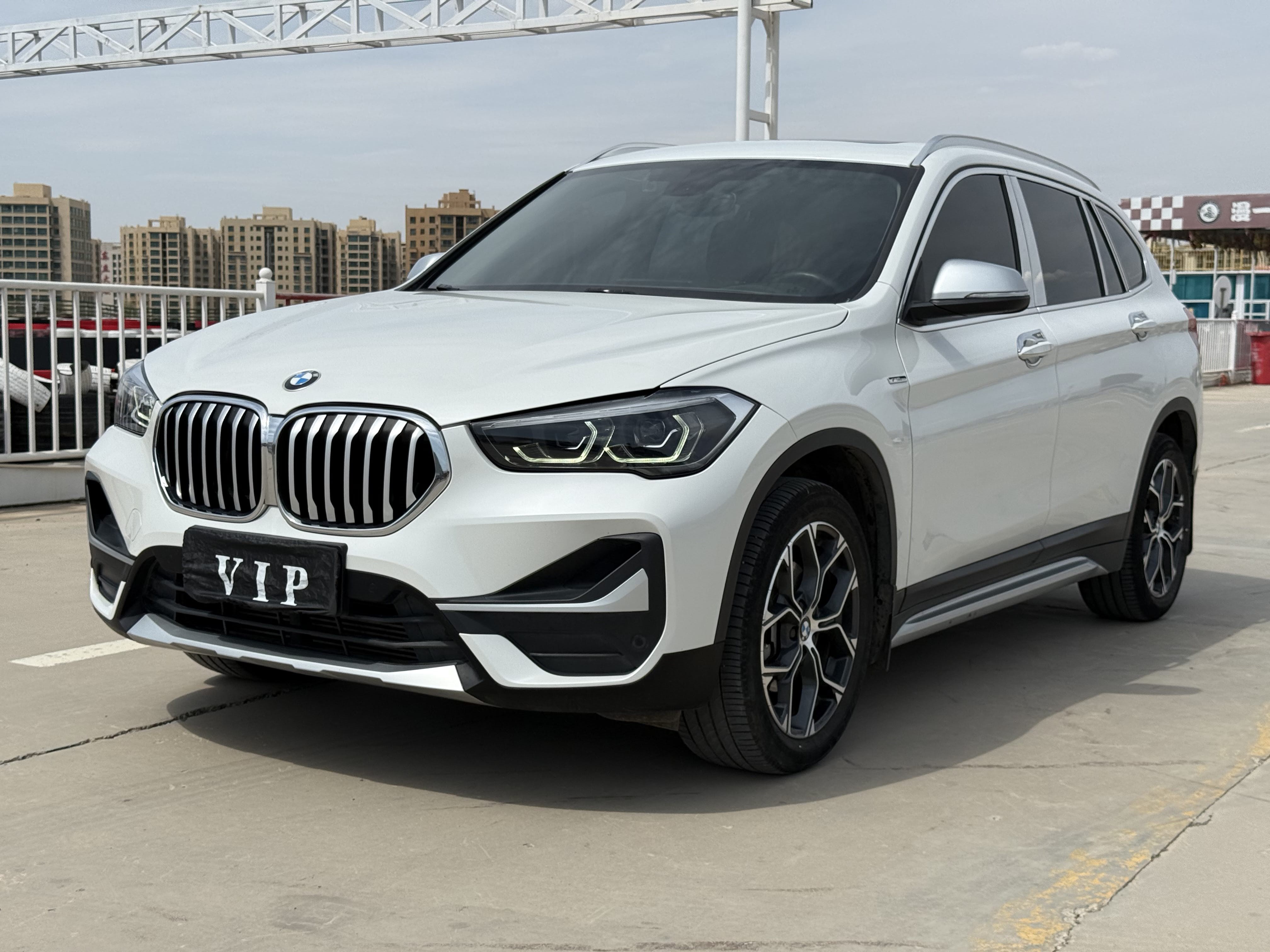 BMW X1 2021 BMW X1 2021 car image